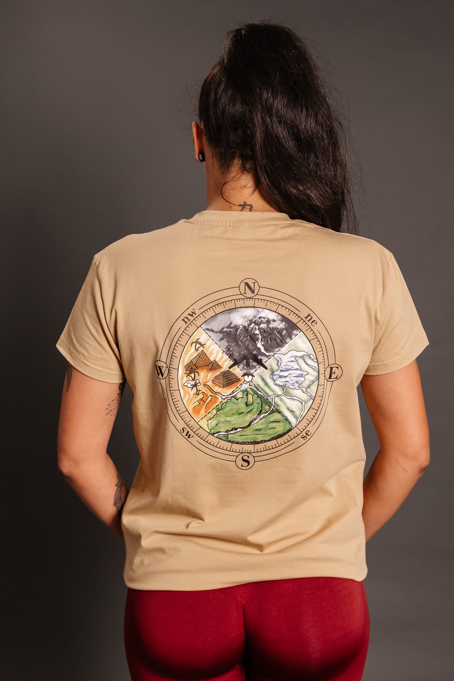 Focus Sand Compass T-Shirt (Unisex)
