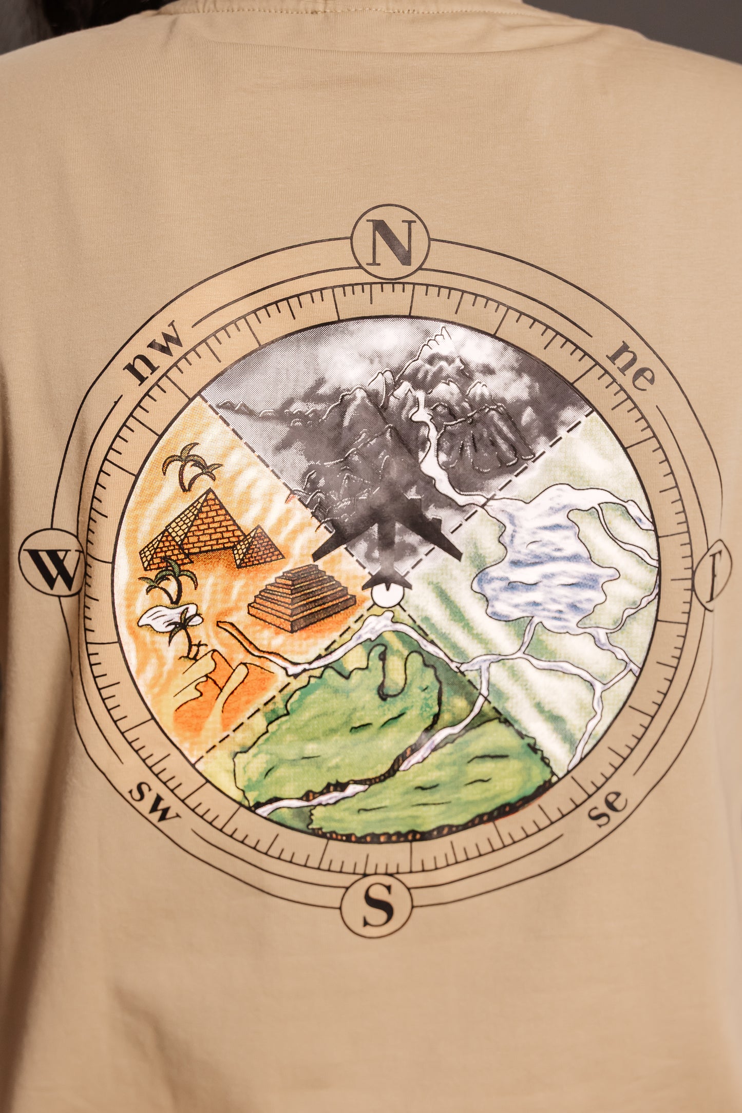 Focus Sand Compass T-Shirt (Unisex)